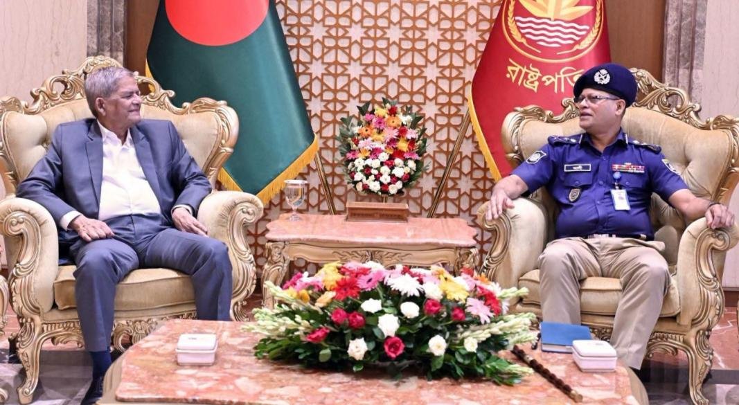 রাষ্ট্রপতি মির্জা ফখরুল ইসলাম আলমগীরের সঙ্গে সৌজন্য সাক্ষাৎ করেছেন