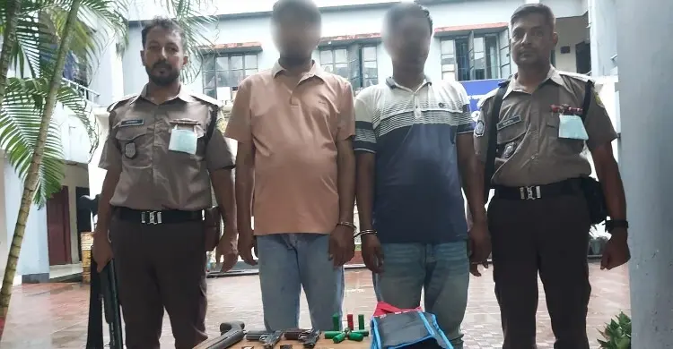 ব্যবসায়ীর বাড়িতে গুলির ঘটনায় গ্রেফতার ২, মিললো অস্ত্রের মজুত