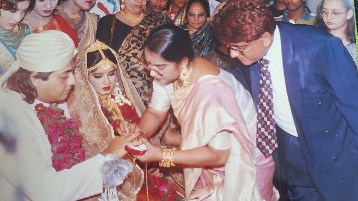 ‘ওদের হয়তো এসব লিখে সংসার চলে’—বিচ্ছেদের গুঞ্জনে মৌসুমী