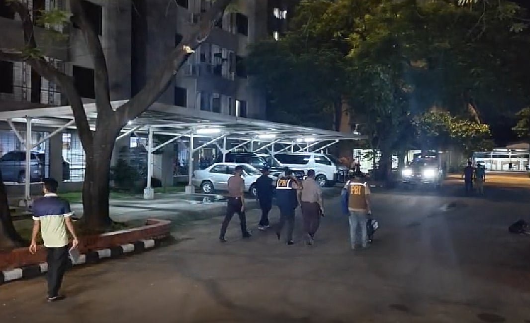 কমলাপুর স্টেশনে ট্রেনে আগুন
