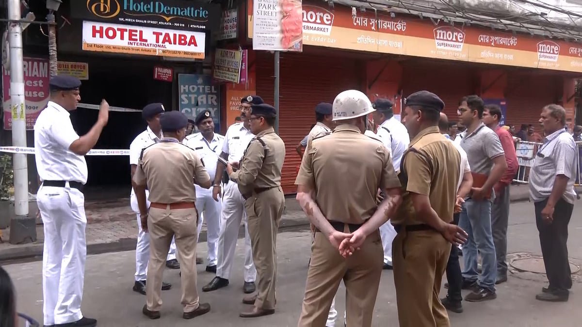 কলকাতার হোটেলে আগুনের ঘটনায় গ্রেপ্তার ১