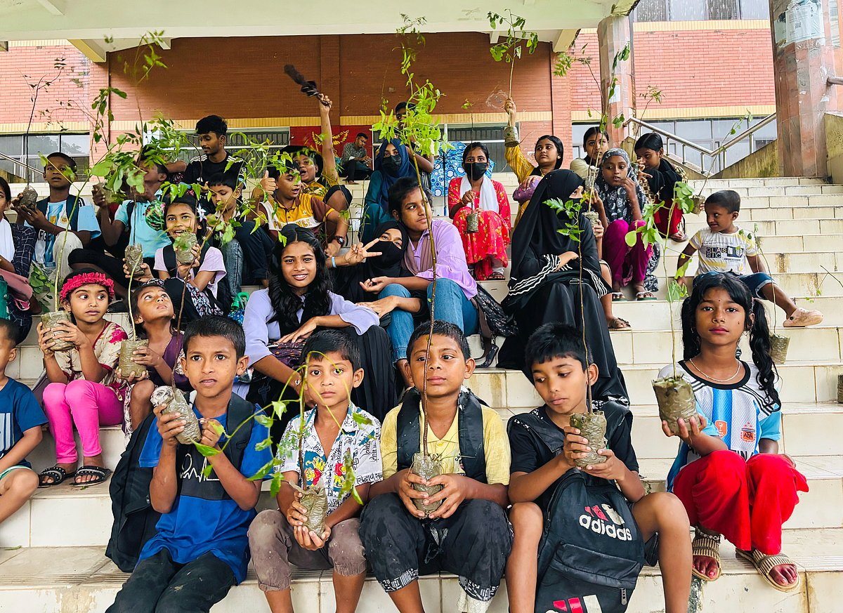 শাবিপ্রবি বন্ধুসভার বৃক্ষরোপণ কর্মসূচি