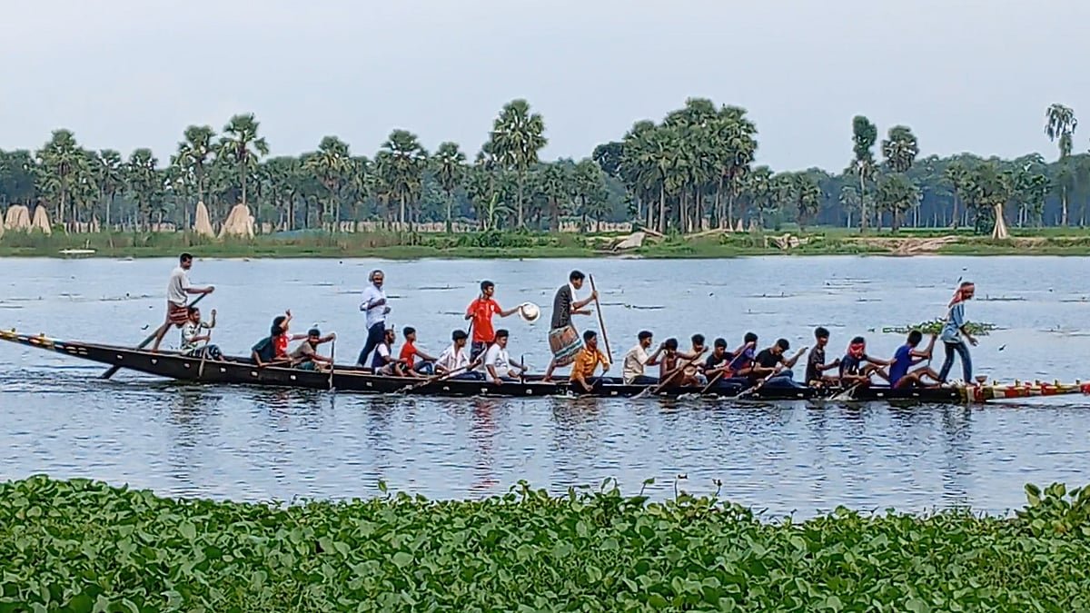 আষাঢ়ের বিলে নৌকাবাইচ, হাঙ্গামা ঠেকাতে ভূমিকা রাখবে প্রত্যাশা আয়োজকদের