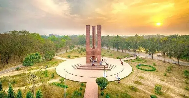 নারী শিক্ষার্থীদের আত্মরক্ষার কৌশল শেখাতে জাকসুর মাসব্যাপী প্রশিক্ষণ