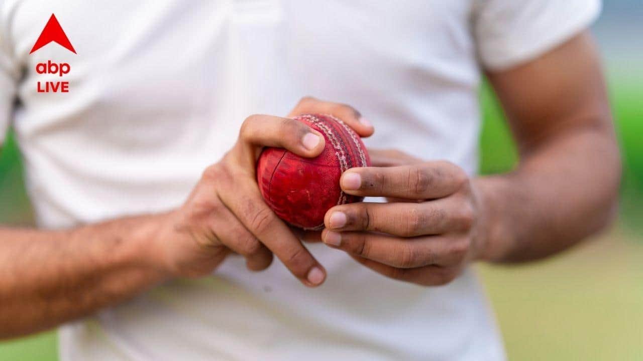 Cricket News: ইনিংসে পাঁচ উইকেট, নয় দশক পুরনো রেকর্ড ভাঙলেন ৫১ বছরের ক্রিকেটার