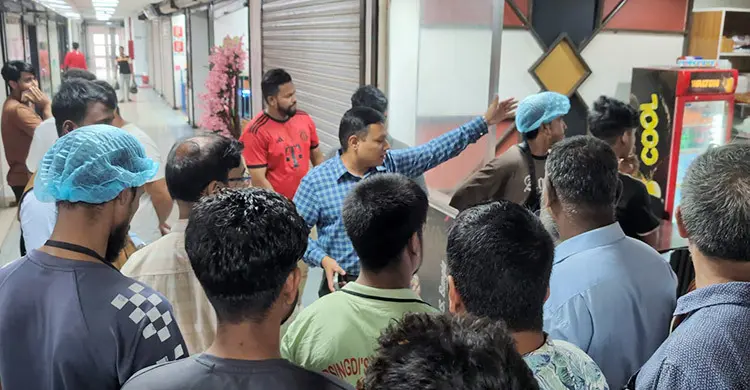 রং মিশ্রিত খাবার বিক্রির দায়ে ছয় রেস্টুরেন্টকে জরিমানা