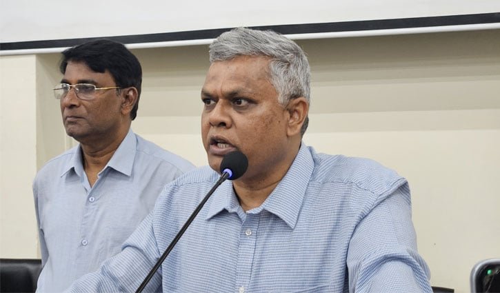‘১৭ মাস আমাদের সঙ্গে রাস্তার কুকুরের মতো আচরণ করা হয়েছে’