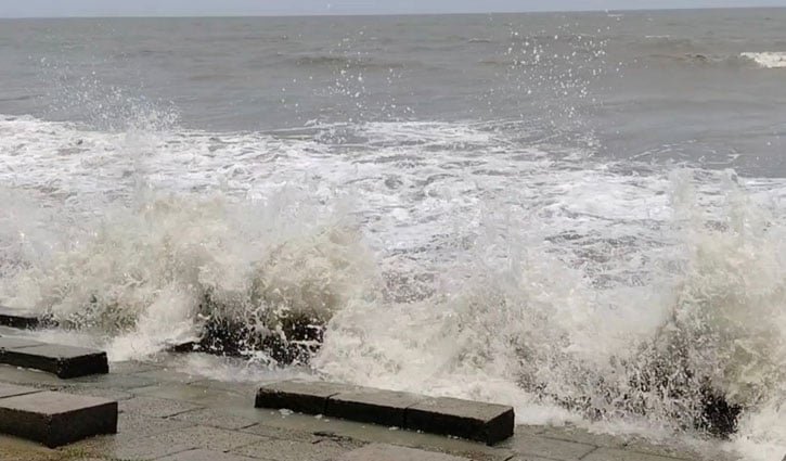 বঙ্গোপসাগরে লঘুচাপ, চার সমুদ্র বন্দরে ৩ নম্বর সতর্কতা
