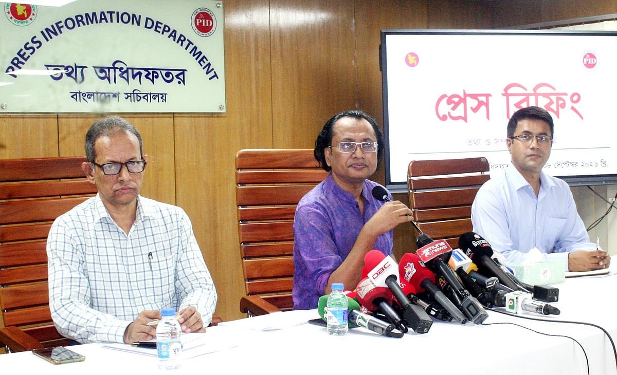 ভারতের গণমাধ্যমে শেখ হাসিনাকে এখনো কথা বলতে দেওয়া অপ্রত্যাশিত: তথ্য উপদেষ্টা