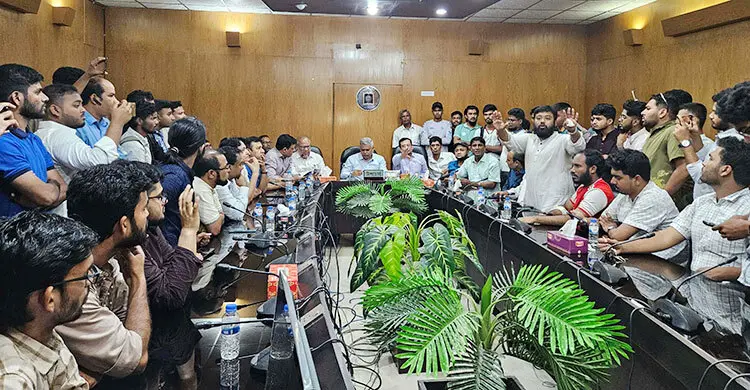 ছাত্রলীগ সংশ্লিষ্টতার অভিযোগে রাবির দুই শিক্ষার্থী গ্রেফতার