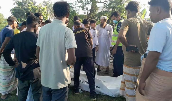 ঈশ্বরদীতে বাসচাপায় এনজিও কর্মীর মৃত্যু