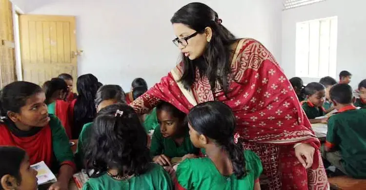 প্রাথমিক শিক্ষকদের বদলি অনির্দিষ্টকালের জন্য বন্ধ
