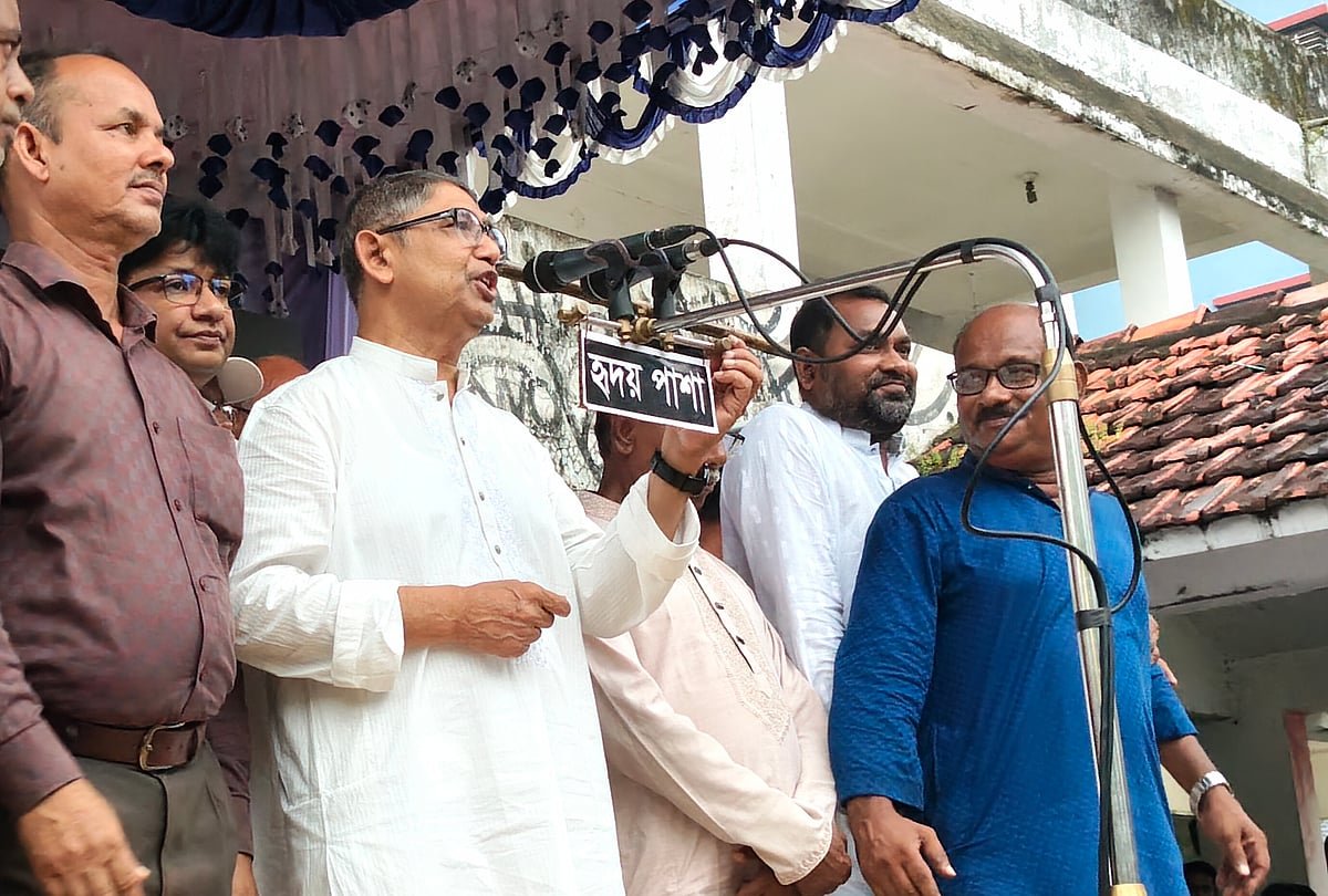 ‘আমাকে ১০ জন চেয়ারম্যান উপহার দেন, আপনাদের উন্নয়নের বন্যা বইয়ে দেব’