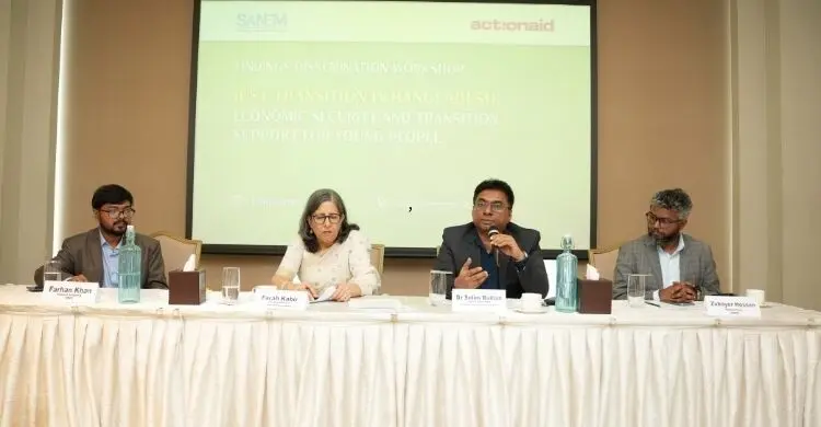 তরুণ কর্মীদের জন্য খাতভিত্তিক সহায়তা প্রয়োজন, এক নীতিতে সমাধান নয়