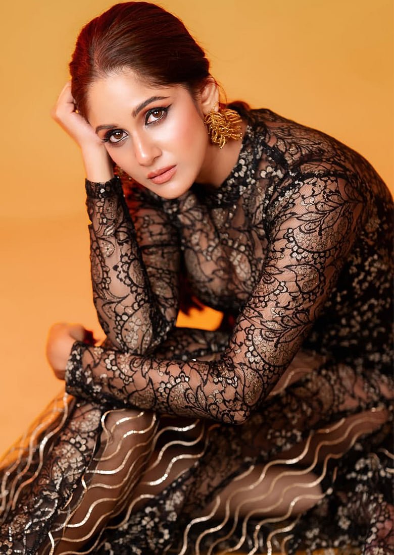 কালো লেসের আবেদনে রাখঢাকহীন তৃণা