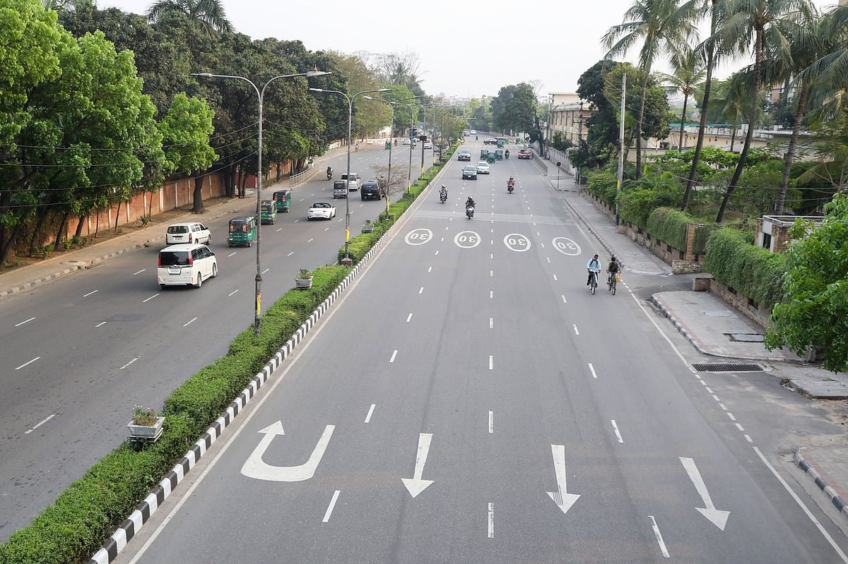 ঢাকায় এক দিন ব্যক্তিগত গাড়ি না থাকলে কেমন হতো