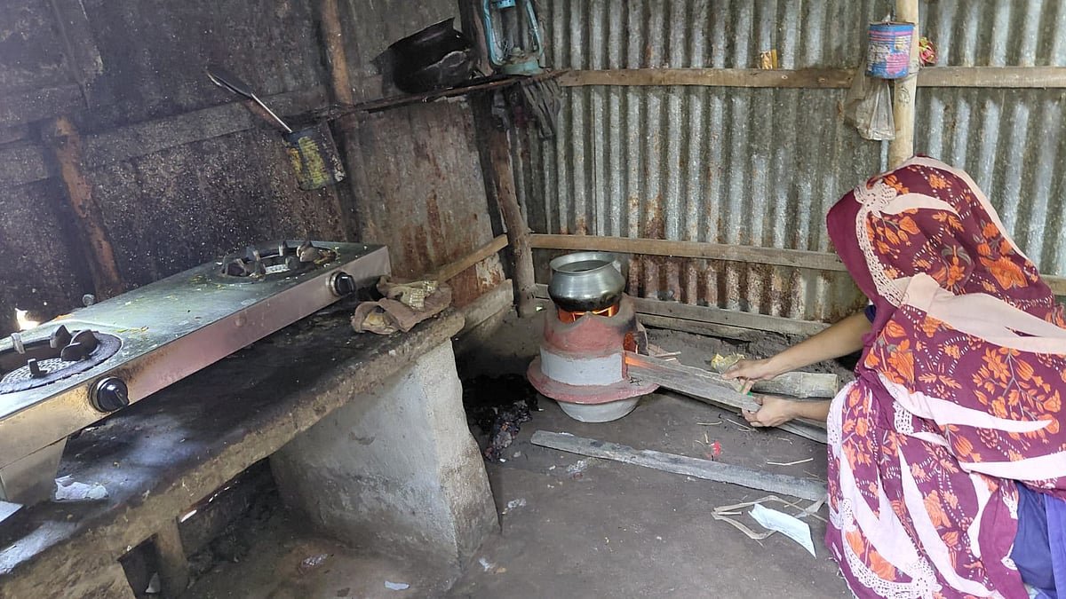 ১৪ ঘণ্টা বন্ধ রাখার ঘোষণার ২৬ ঘণ্টা পর এল গ্যাস, চরম ভোগান্তি