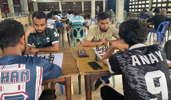 ঢাবি দাবা ক্লাবের ট্যালেন্ট হান্টে চ্যাম্পিয়ন আকিব