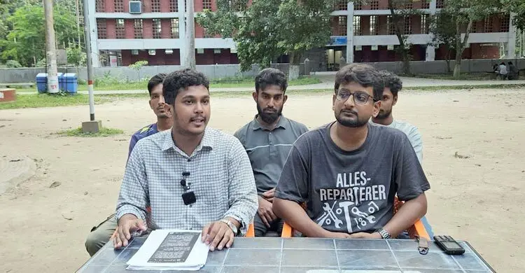 হেনস্থার অভিযোগ অস্বীকার, রাবিতে শিক্ষার্থীকে ‘গুপ্তচর’ বলল ছাত্রদল