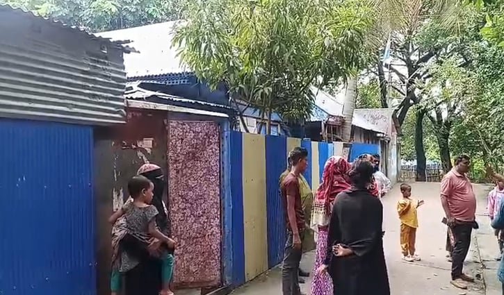 সিগারেট ধরাতে দিয়াশলাই জ্বালাতেই বিস্ফোরণ, একই পরিবারের ৩ জন দগ্ধ