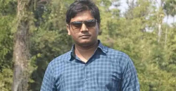 ঘুস নেওয়ার দায়ে এসিল্যান্ড অফিসের খারিজ সহকারী বরখাস্ত