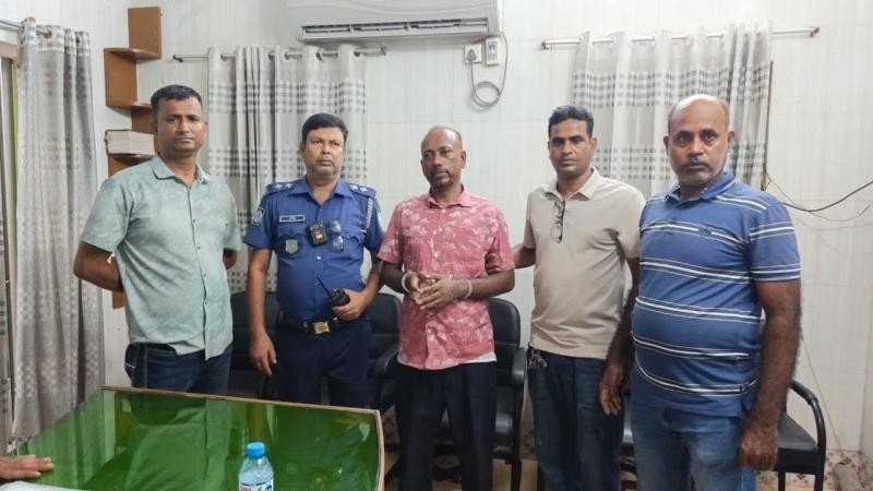 হাতকড়াসহ পালিয়ে যাওয়া আওয়ামী লীগ নেতা আবার গ্রেপ্তার