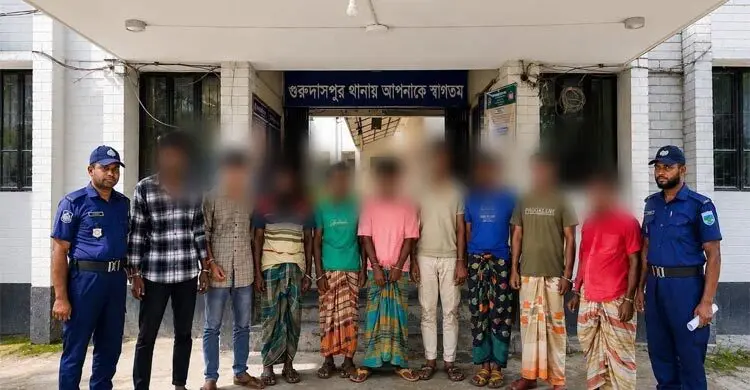 নাটোরে পুলিশের ওপর হামলা: মামলায় গ্রেফতার ৯