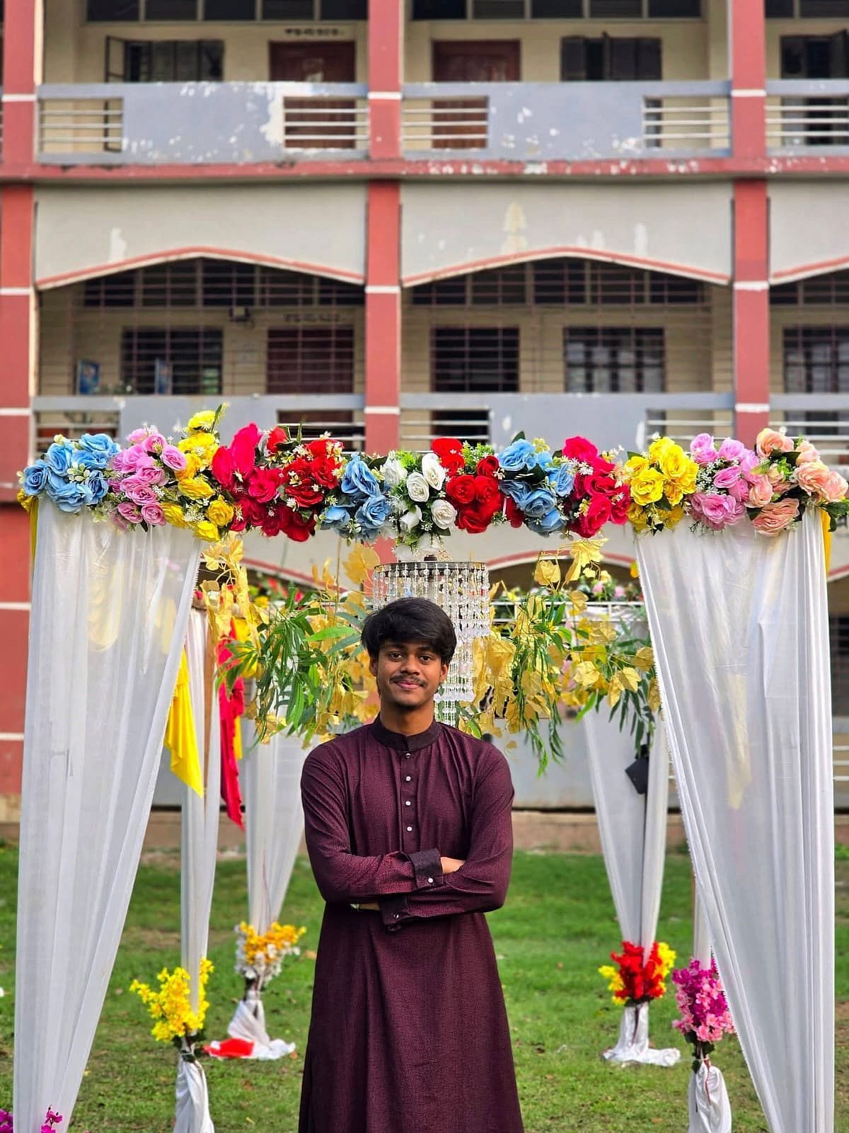 ‘বন্ধুর লাশ নিয়ে হাসপাতালে আছি, সে আর ফোন ধরবে না’