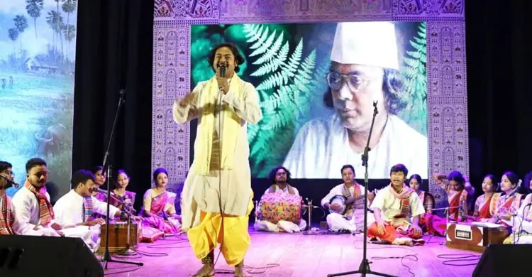 লেটোগান ও কবিগানের সুরে-ছন্দে ফুটে উঠল বিদ্রোহী নজরুল