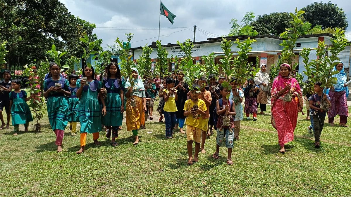 পঞ্চগড় বন্ধুসভার বৃক্ষরোপণ কর্মসূচি