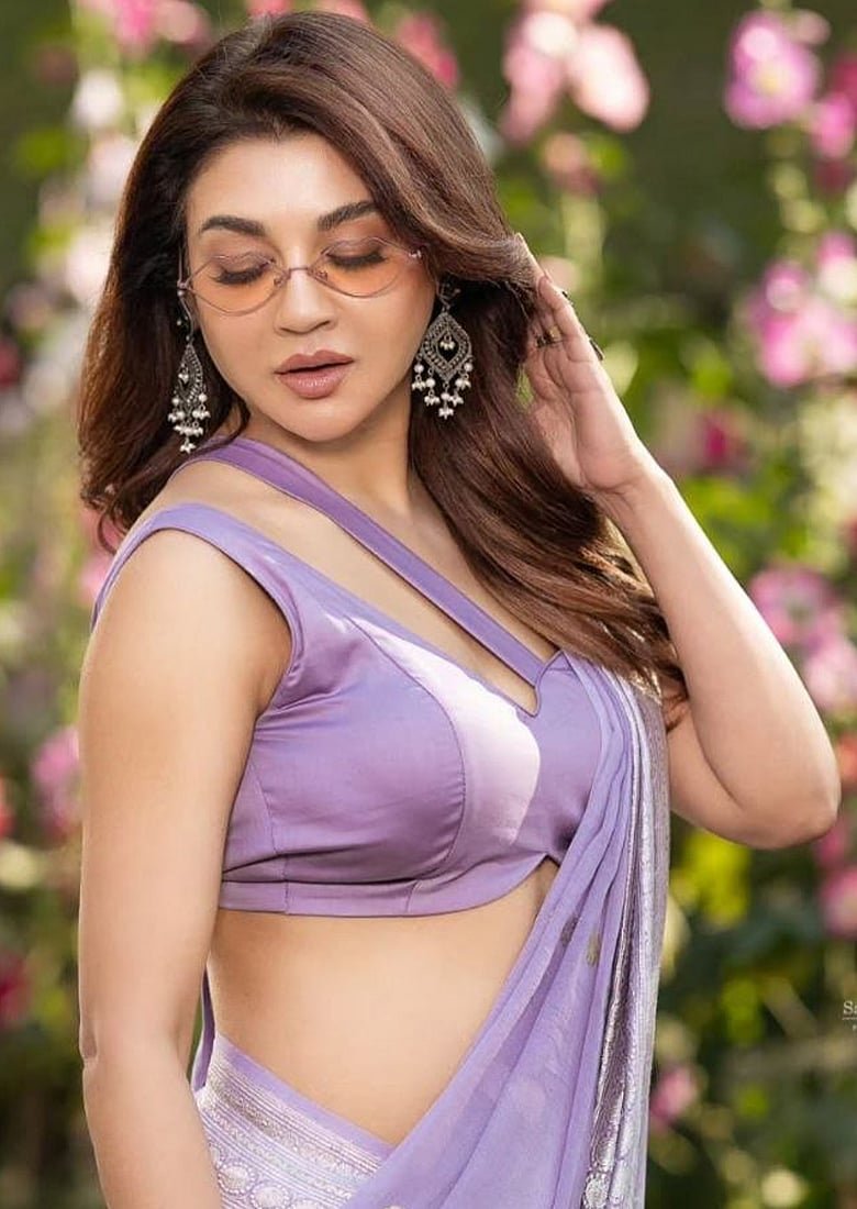 শারদীয় আমেজে জয়ার ল্যাভেন্ডার 'ব্লিস'