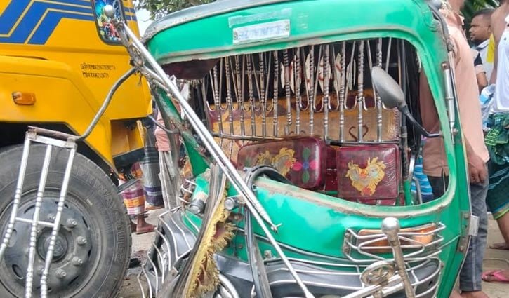 ময়মনসিংহে সড়ক দুর্ঘটনায় নিহত ২