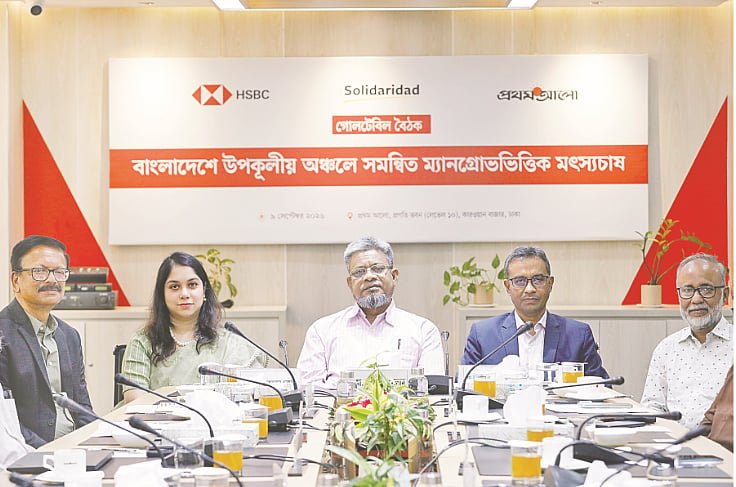উপকূলে চিংড়ি চাষের নতুন সম্ভাবনা 