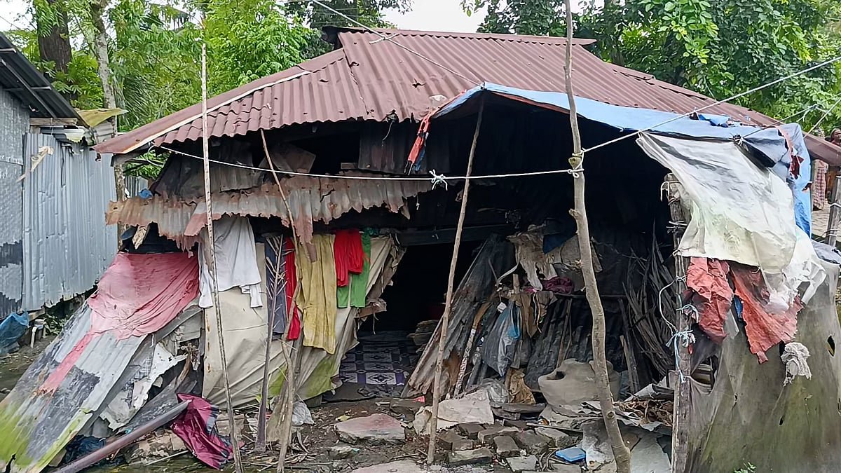 ১৫ বছর ঘর থেকে বের হননি সালেহা, কথা বলেন না কারো সাথে!