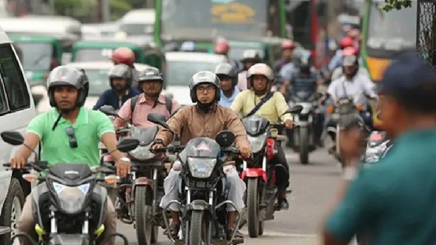 মোটরসাইকেল ও গাড়ি চালনায় জরুরি সতর্কবার্তা