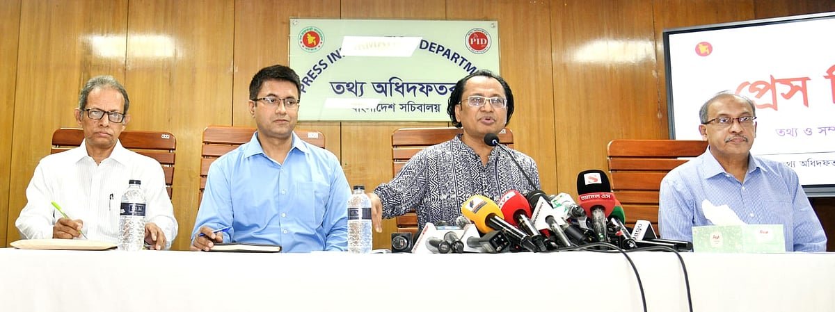 নতুন স্কেল হওয়ার পরে বেতন আসলে কত বাড়বে, অনেককে হিসাব করতে দেখেছি: তথ্য উপদেষ্টা
