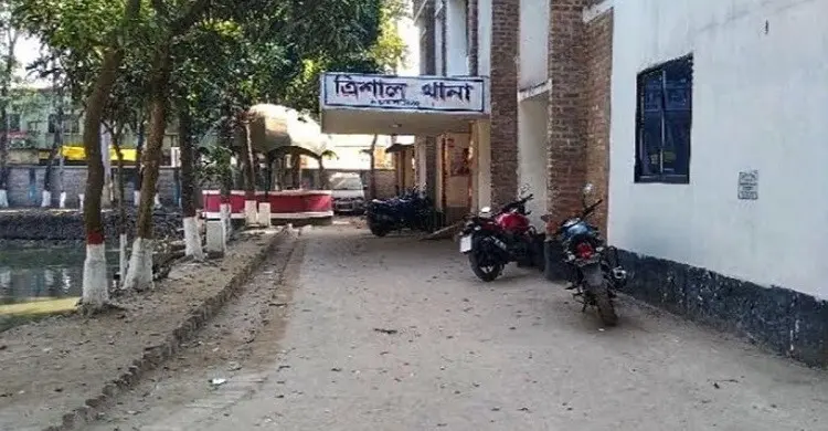 স্ত্রীর সঙ্গে পরকীয়া, প্রেমিককে কুপিয়ে জখম করলেন স্বামী