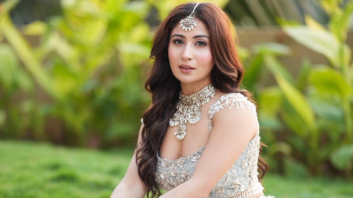 বিতর্কিত ‘লক আপ’ আসরে বিজয়ী শ্রেয়া কোটি টাকা জিতলেন