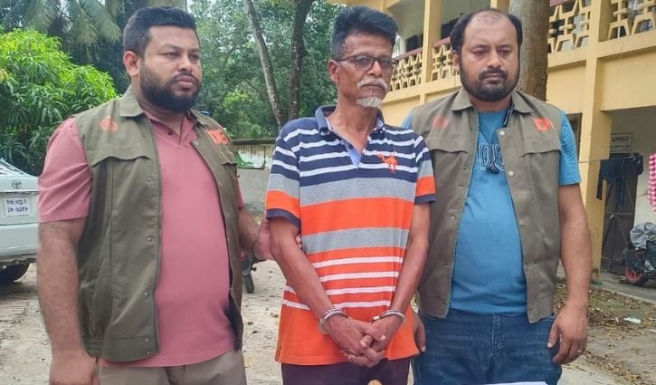 মুরাদনগরে বোন ও ভাতিজাকে কুপিয়ে হত্যা, গ্রেপ্তার ৩