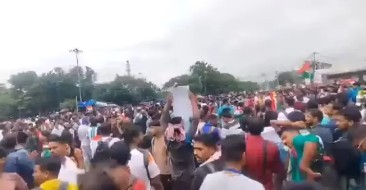 রাজপথে চাকরিপ্রার্থীরা, অবরুদ্ধ কলকাতা