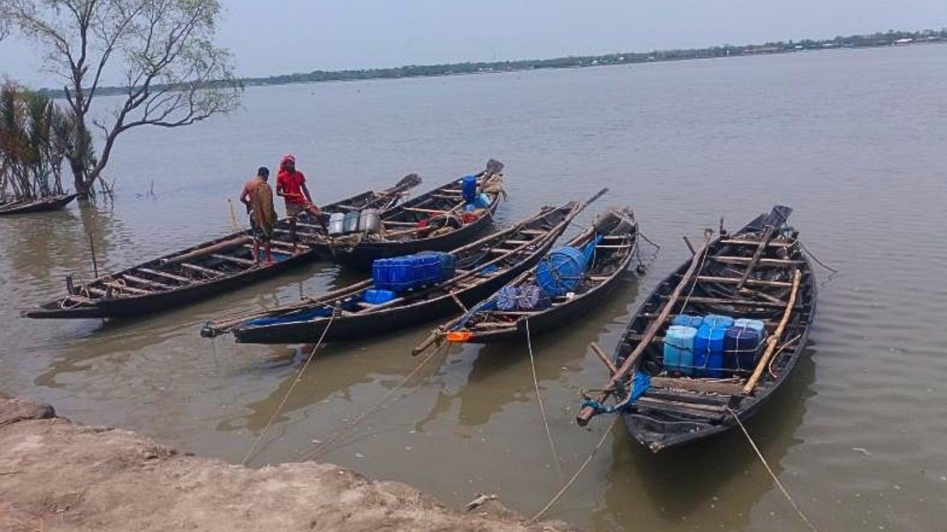 খুলছে সুন্দরবনের দুয়ার, স্বস্তির বাতাসে সুদের ঘ্রাণ সাথে বনদস্যুর আতঙ্ক