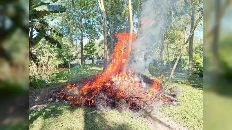 গোপালপুরে অবৈধ চায়না জালের বিরুদ্ধে অভিযান, ১২০০ মিটার জাল পুড়িয়ে ধ্বংস