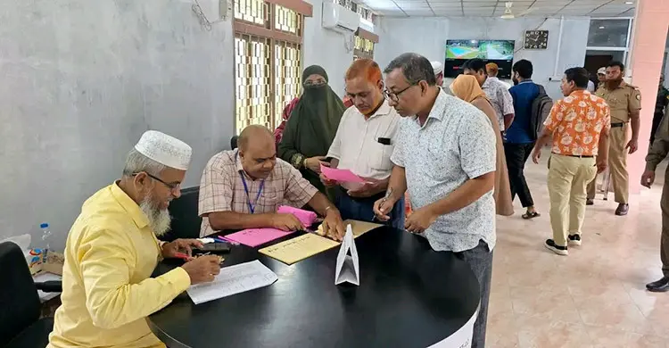বাকৃবি অফিসার পরিষদের সভাপতি গোলাপ, সাধারণ সম্পাদক শাহাদাত