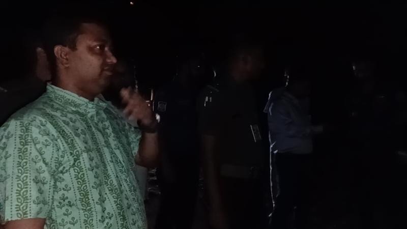 ইটভাটায় সার মজুদ, মধ্যেরাতে অভিযানে ৪ লাখ  টাকা জরিমানা