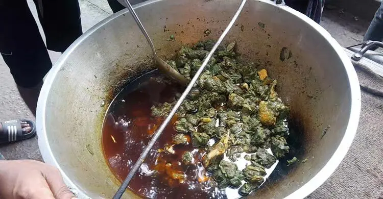 জানা গেলো রান্নার সময় সেই গরুর মাংস সবুজ হয়ে যাওয়ার কারণ