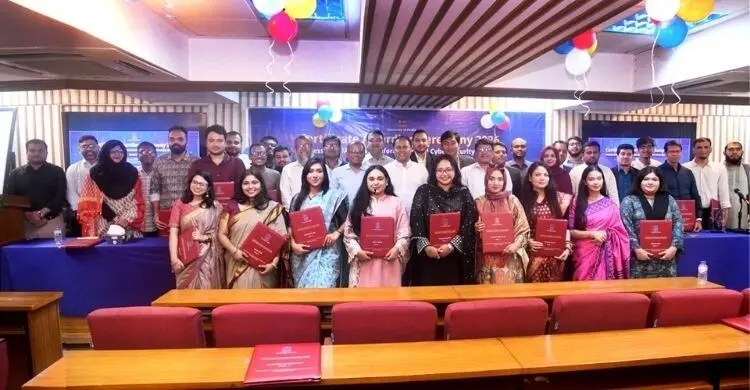 ঢাবির পিএমআইসিএসের তৃতীয় ব্যাচের ৩৬ শিক্ষার্থী পেলেন সনদ