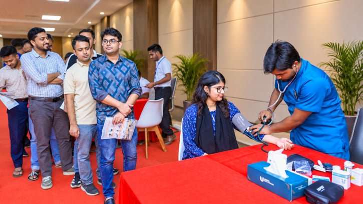 ওয়ালটন করপোরেট অফিসে লিভার সচেতনতা সেমিনার ও স্বাস্থ্য ক্যাম্প