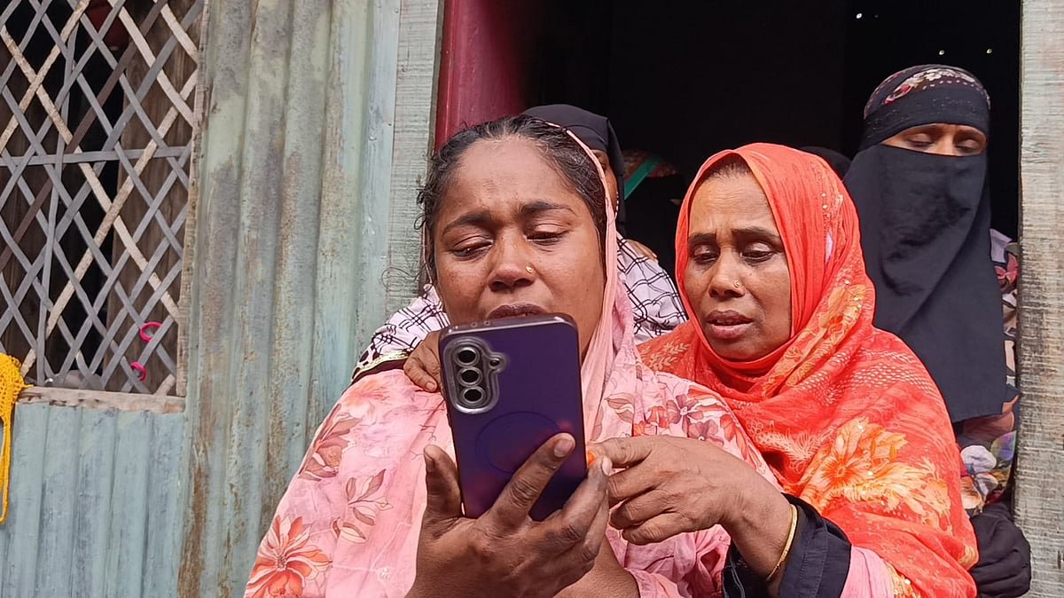 ‘কাজের অনুমতির কাগজ পেয়েছি’—ছেলেকে জানানোর কয়েক ঘণ্টা পর আসে প্রবাসীর মৃত্যুর খবর