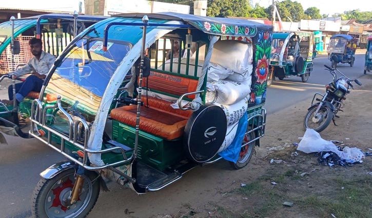 জামালপুরে ১৫ বস্তা ইউরিয়া সার জব্দ
