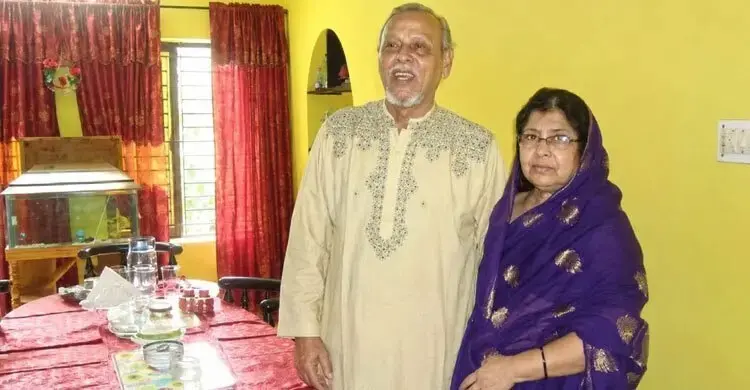 চিরনিদ্রায় শায়িত হলেন নিজ বাড়িতে নিহত সাত্তার-সুরাইয়া দম্পতি